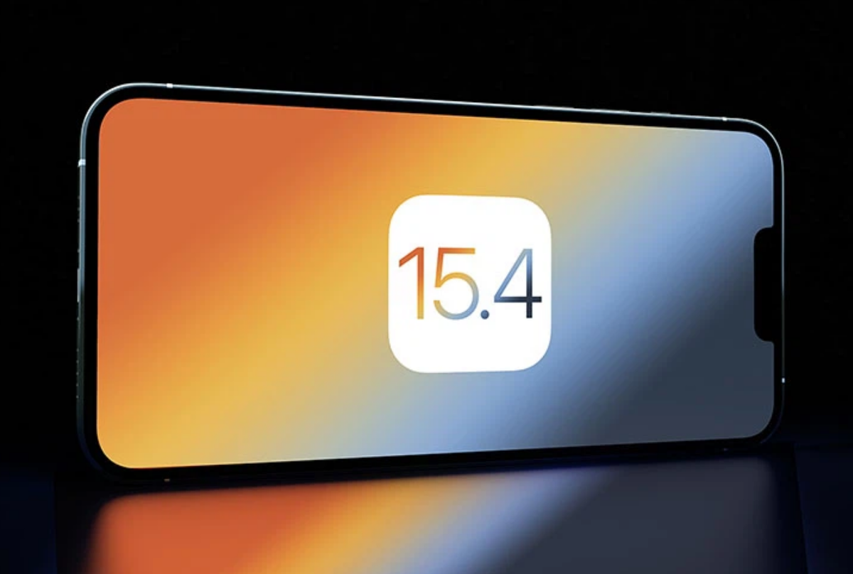 Включи пятнадцать. Apple IOS. Айфон 15. Заставка обновления IOS 15. IOS 15.7.8.