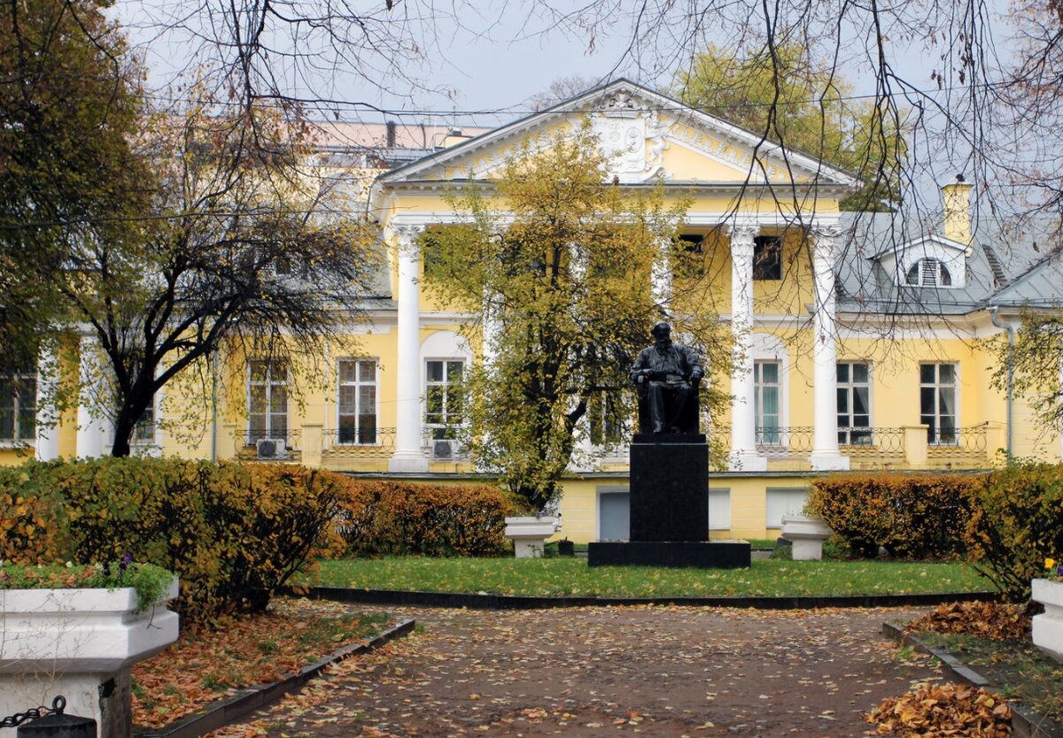 Здание городской усадьбы Долгоруковых - Сологуба (Яндекс картинки)