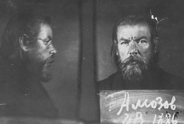 Мошенник Иван Амозов в тюрьме.