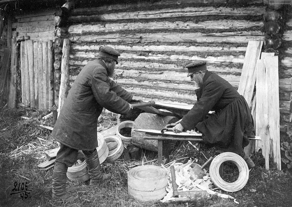 Каким промыслом занимались люди которые жили. Артель Плотников 19 век. Сибирские крестьяне 19 век. Отхожие промыслы 19 век Россия. Крестьяне Владимирской губернии.