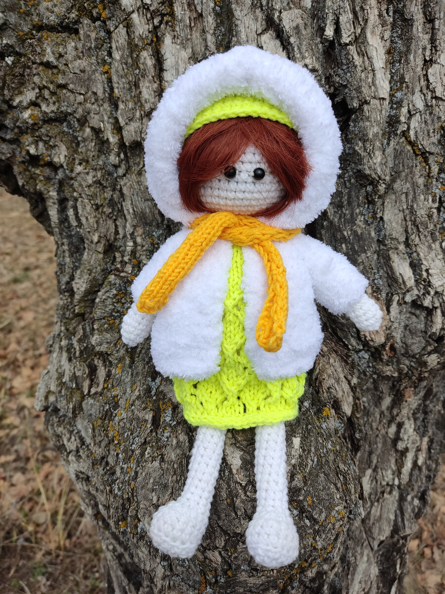 Вязаная куколка