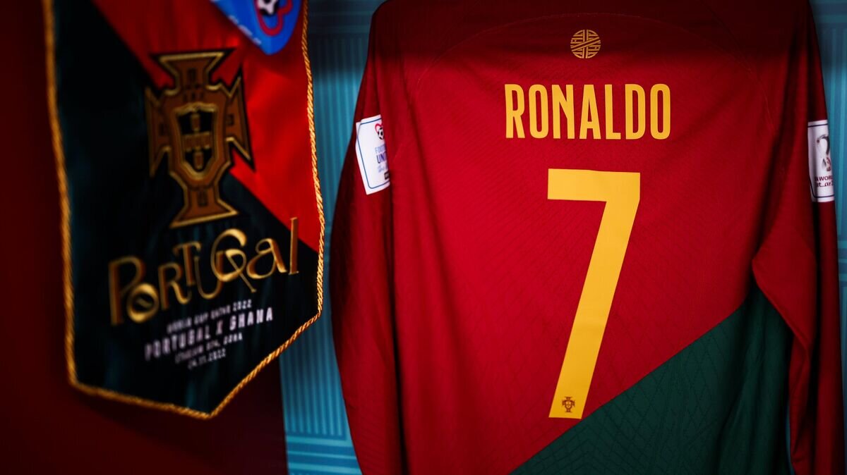    Футболка Криштиану Роналду© Фото : Twitter сборной Португалии