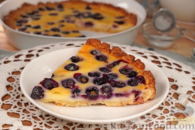 голубика, масло сливочное, яйца, сахар, сметана, мука, соль, крахмал кукурузный, сахар ванильный