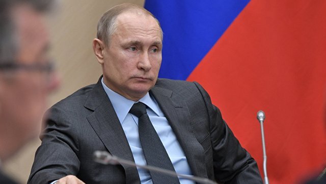 МОСКВА, 18 апр — РИА Новости. Президент РФ Владимир  Путин подписал федеральный закон о введении новой меры пресечения —  "запрете определенных действий", соответствующий документ опубликован  в среду на официальном портале правовой информации.