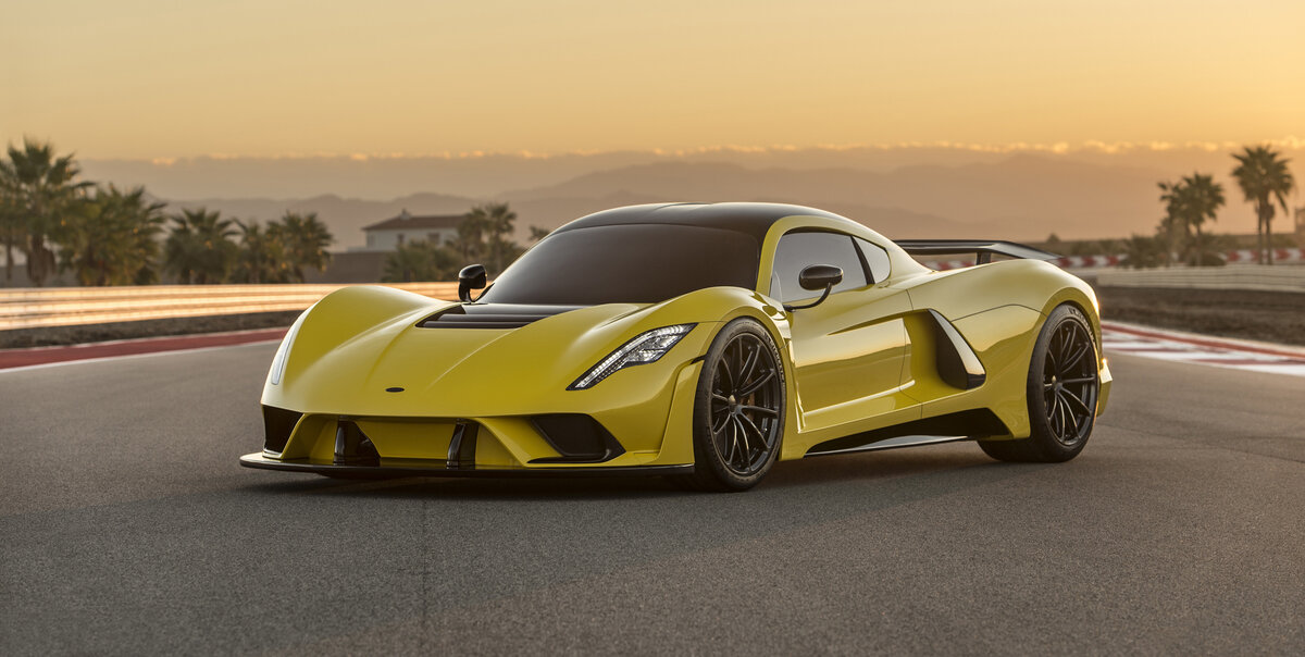 Машина Hennessey Venom f5