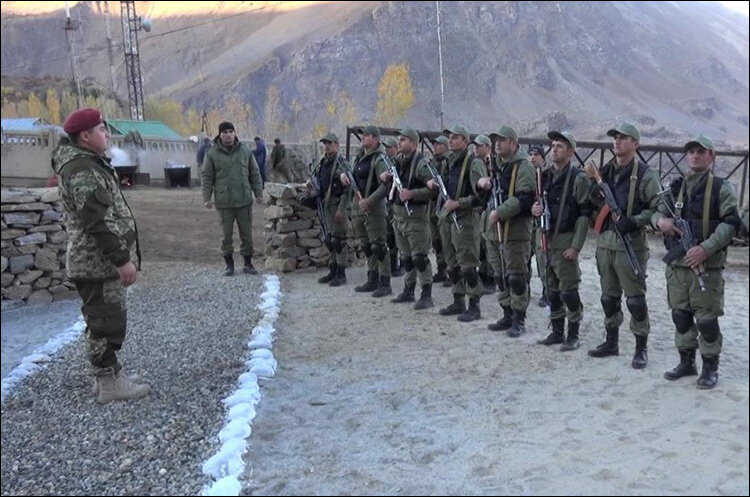 Сотрудники ОМОН в ГБАО. Фото с сайта Avesta.tj