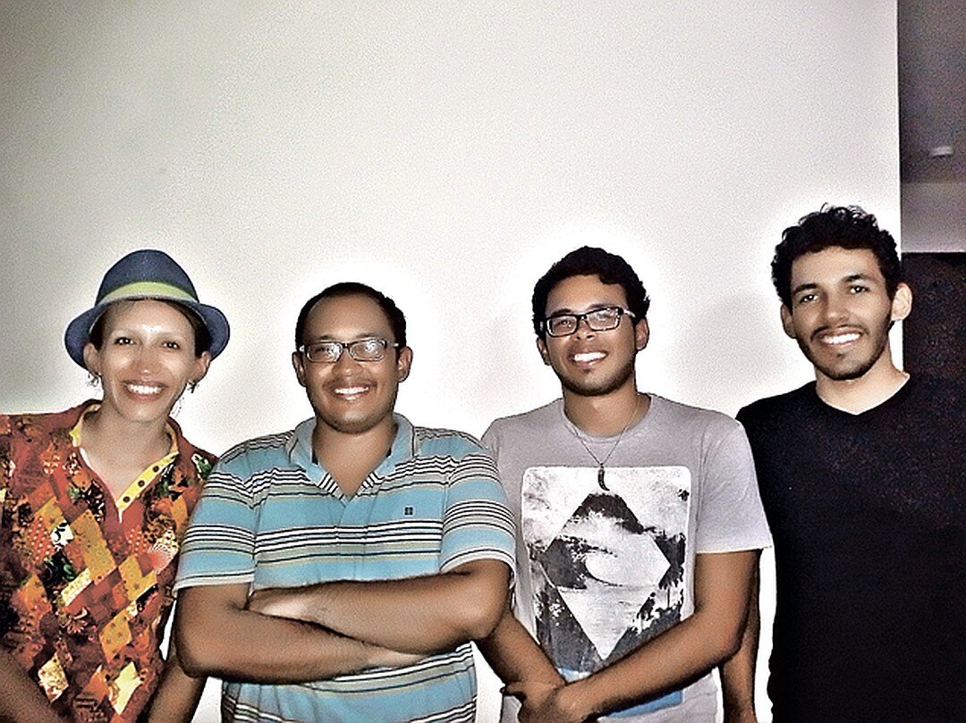 Елена с братьями