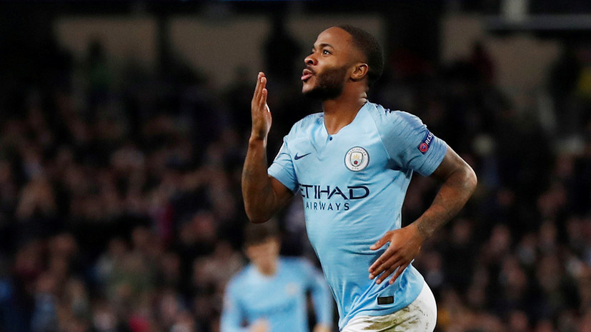 Как сообщает Daily Mail, новый контракт Стерлинга рассчитан до 2023 года, его зарплата составляет £300 тыс. в неделю. Теперь игрок «Манчестер Сити» является самым высокооплачиваемым английским футболистом. 