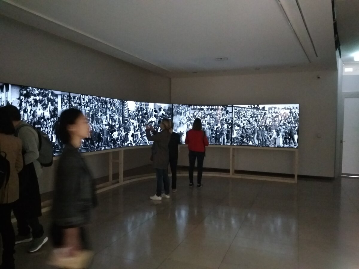 Выставка JR в Европейском доме фотографии, ноябрь 2018 