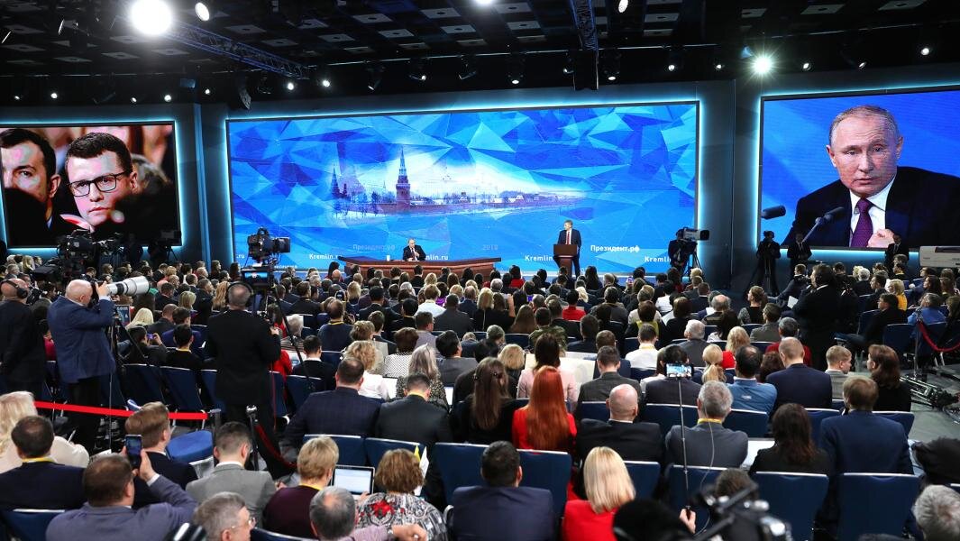 Президент РФ Владимир Путин во время ежегодной большой пресс-конференции. Фото: РИА Новости/Илья Питалев