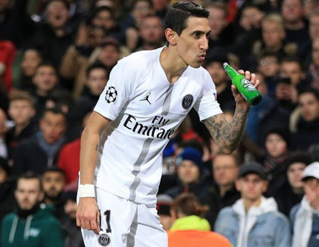 Вчера вечером состоялся один из первых матчей 1/8 финала Лиги Чемпионов в котором встречались Манчестер Юнайтед(Англия) и ПСЖ(Франция) .