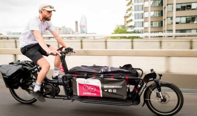 Такси Pedal Me.