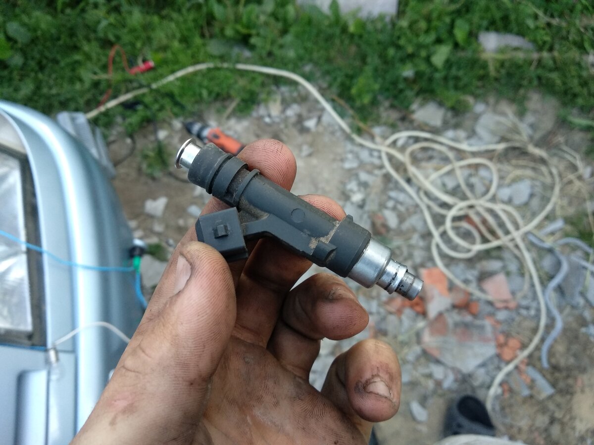 Форсунка автомобиля