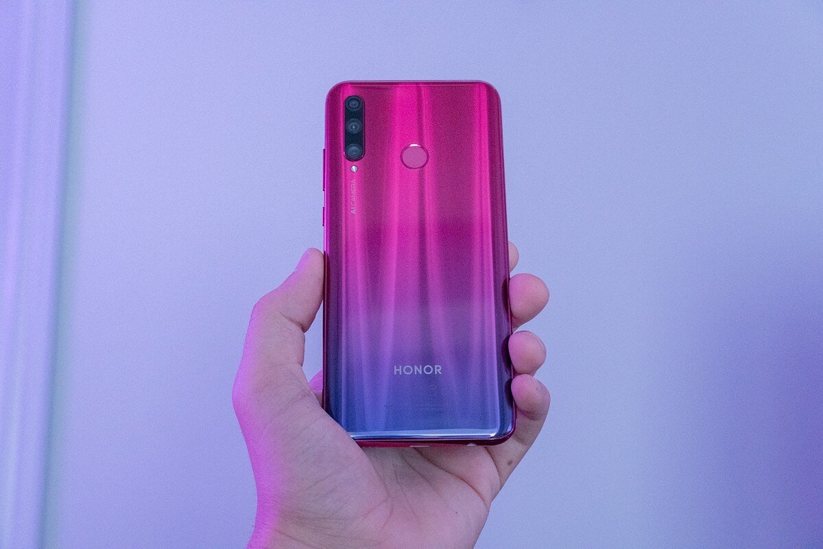 HONOR 20 vs HONOR 10. ЧТО КУПИТЬ В 2019? | Гаджеты нашего века | Дзен