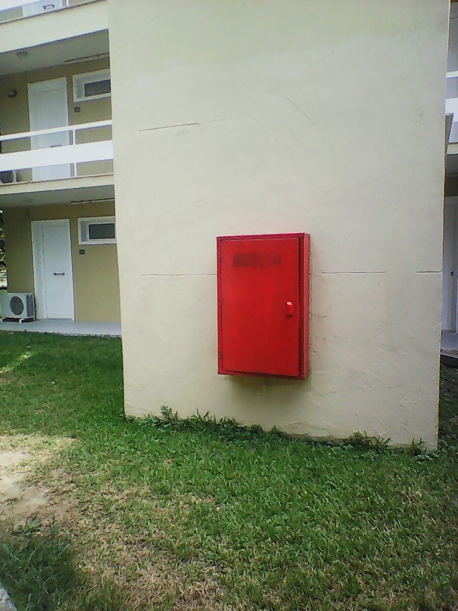 нет ни каких замков 