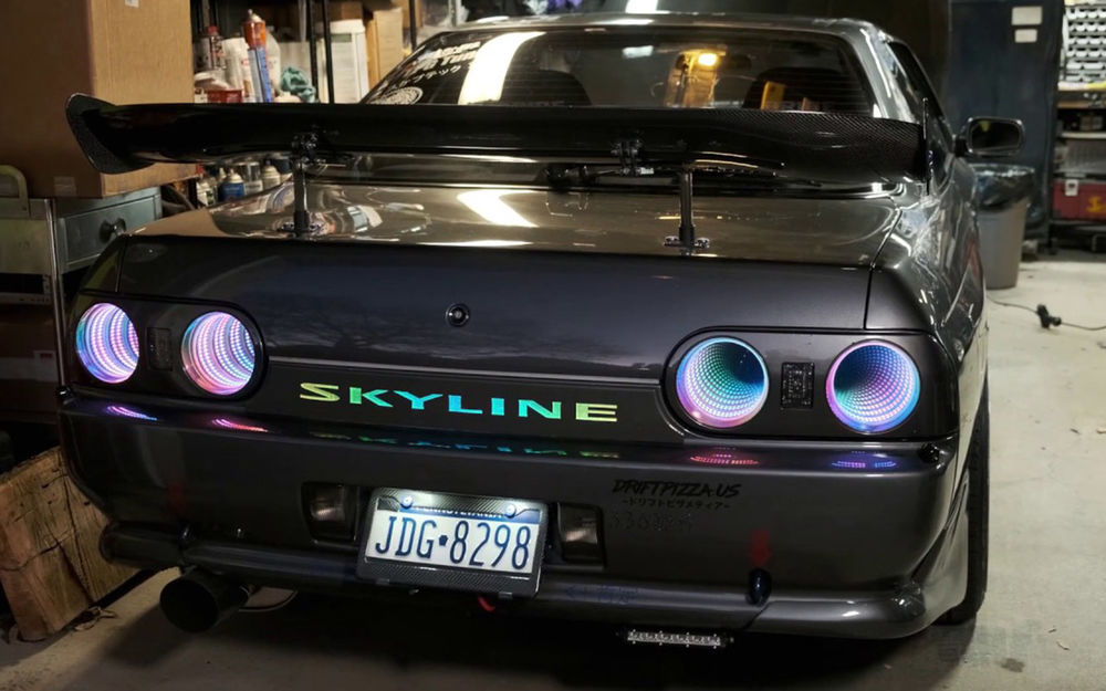 Nissan Skyline r33 оптика. Nissan Skyline r32 фары. Nissan Skyline 32 34. Nissan Skyline r34 taillights.