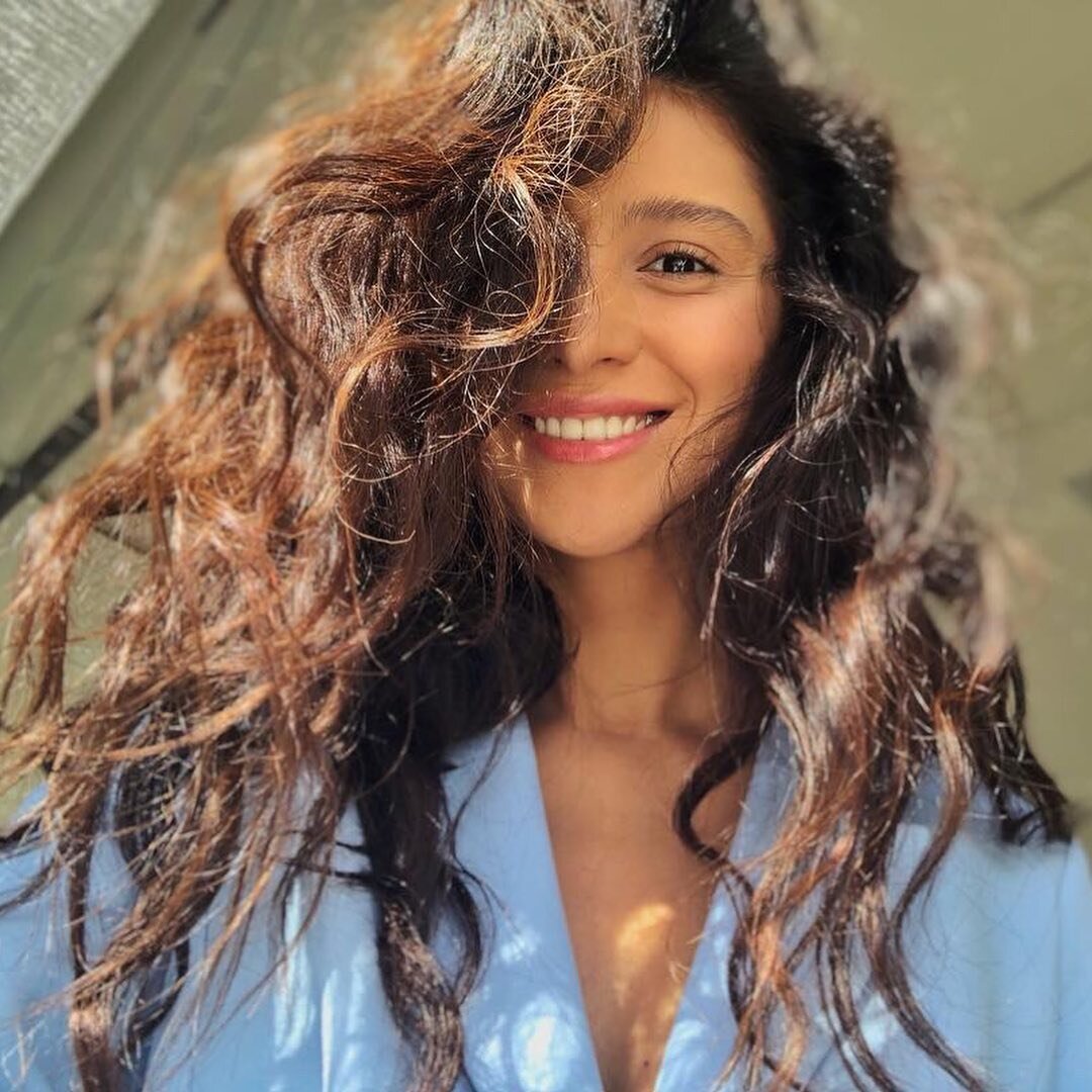 Глядя на Равшану не возможно сказать, что она вот-вот разменяет 5-й десяток