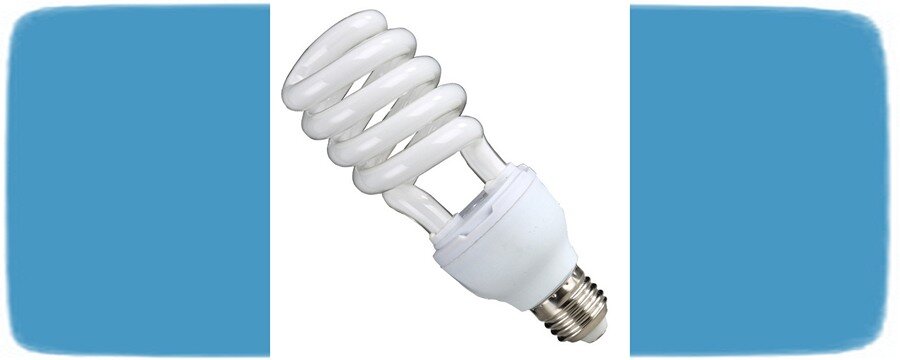 А так выглядит энергосберегающая ртутная лампа. Не стоит их путать со светодиодными, починить такую лампу в домашних условиях почти невозможно и может быть весьма опасно. 