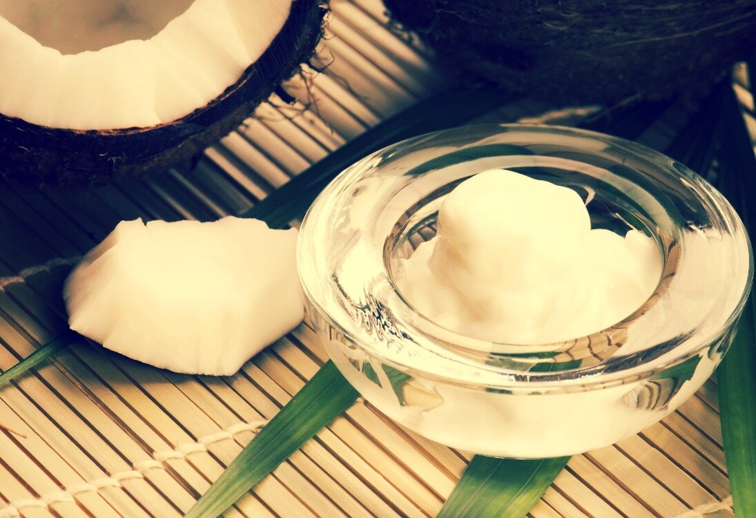 Coconut oil масло кокосовое. кокосовое сливочное масло. можно ли жарить на нерафинированном кокосовом масле. кокосовое масло. масло кокоса рафинированное.