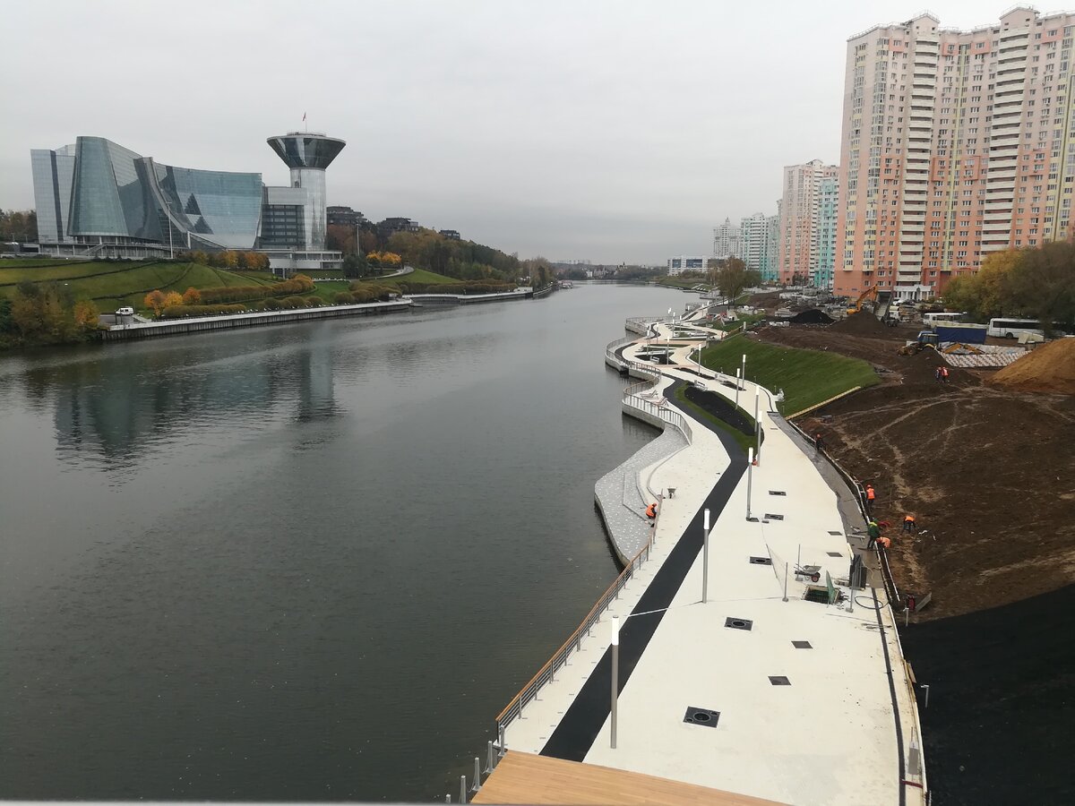 Мы неожидали, что так произойдет. Какой стала набережная Москвы-реки у  метро Мякинино | Жизнь скрипачки | Дзен