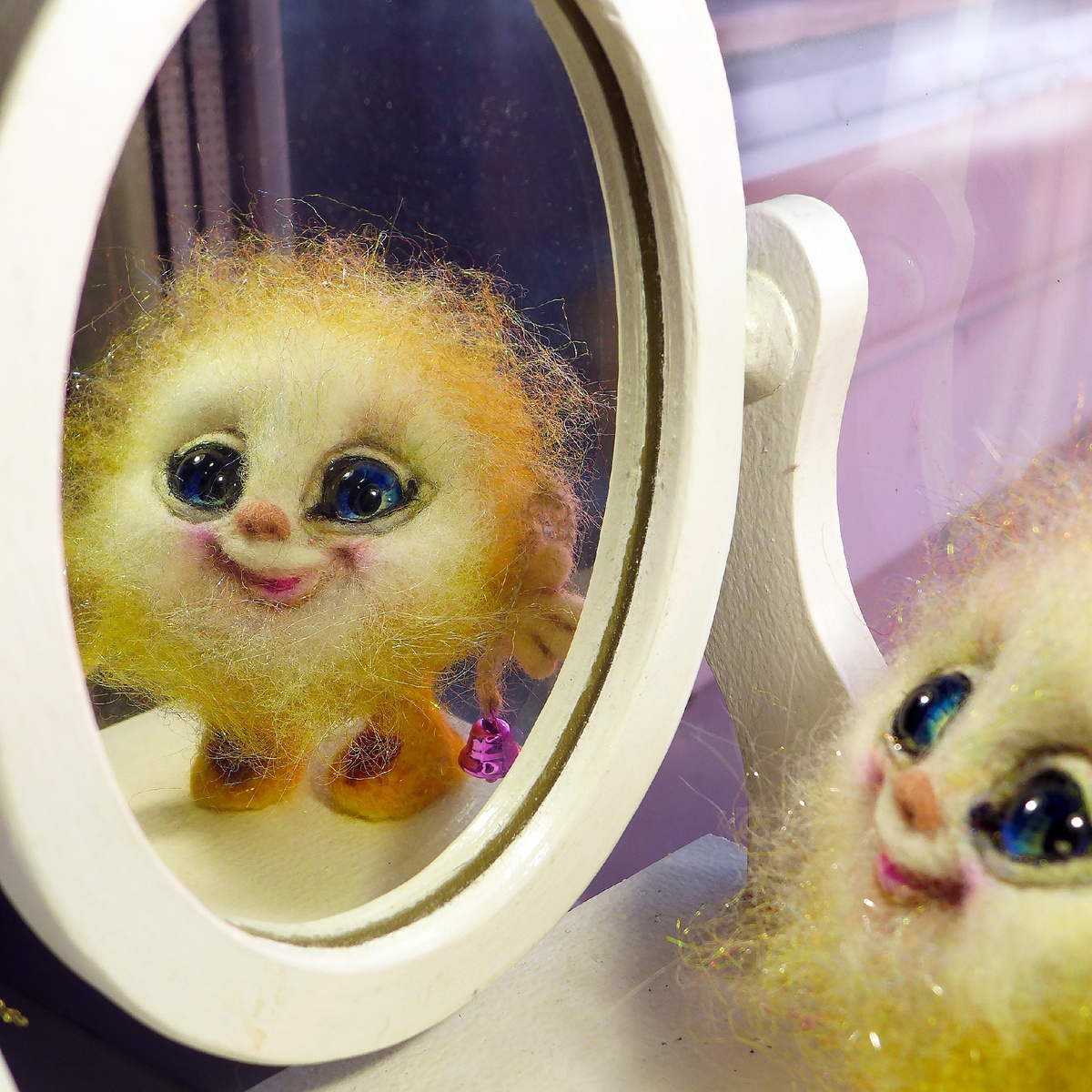 Солнечное счастье - игрушка из шерсти