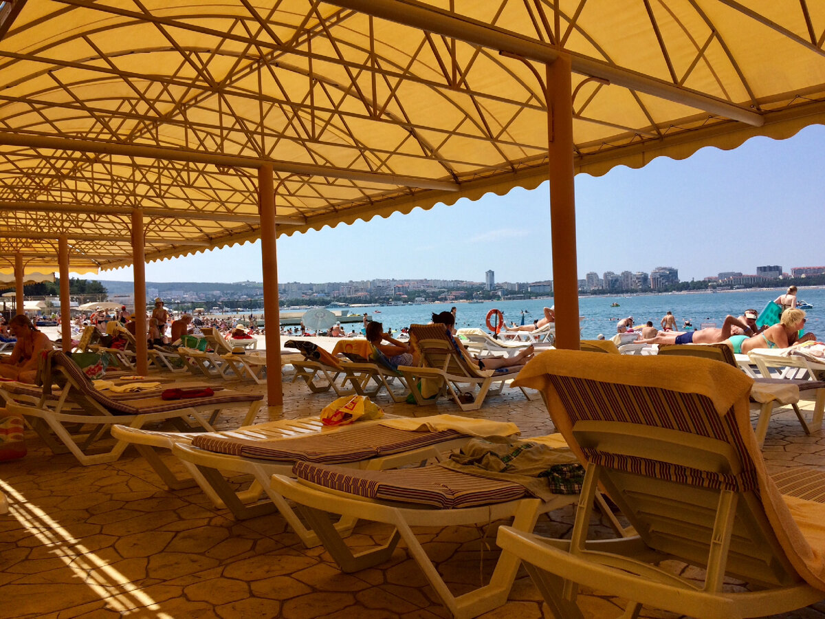 Геленджик, пляж «Красная талка». Фото пвтора.