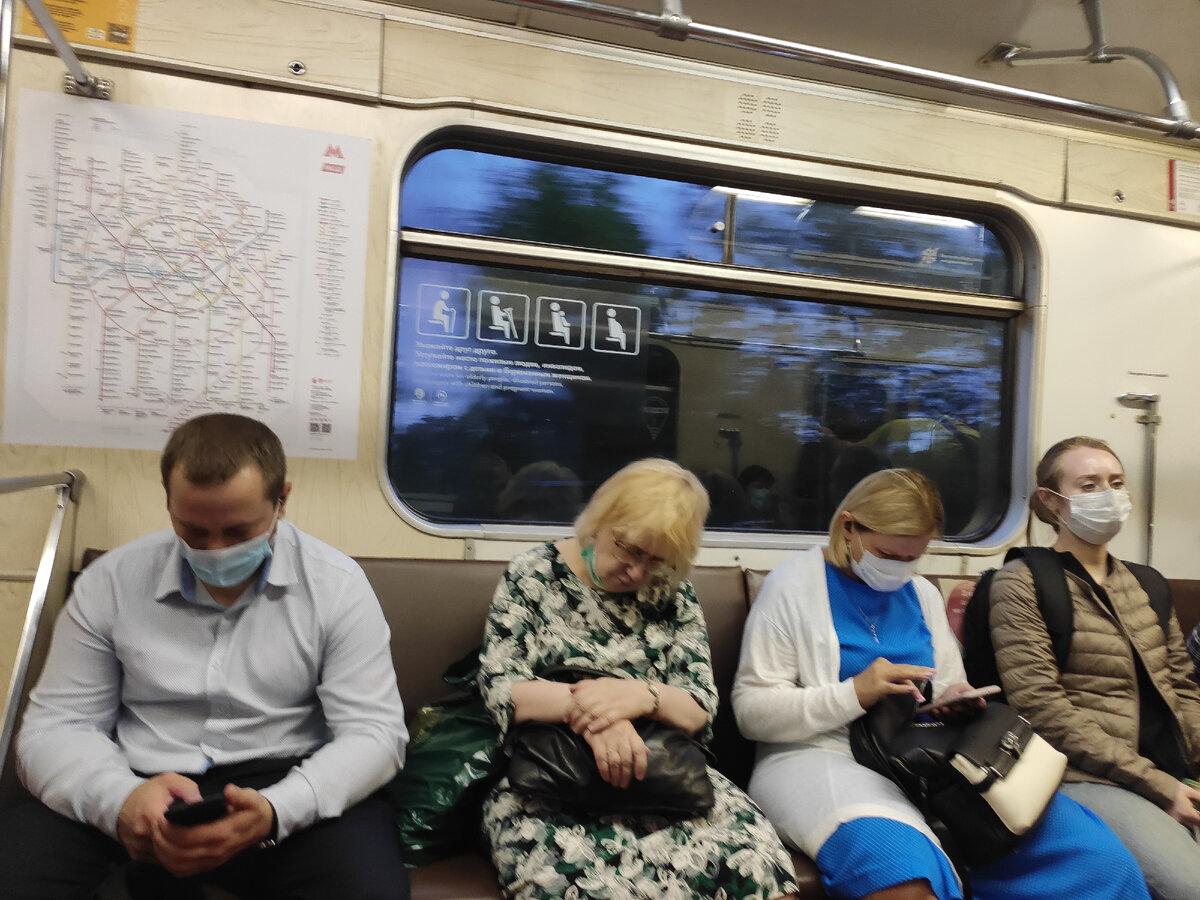 За окнами пейзажи