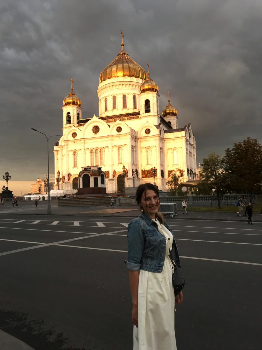 Кадры сделаны со стороны ул.Вылхонки и со стороны Берсеневской набережной. 