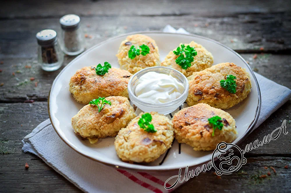 котлеты из геркулеса и бульонного. овсяные биточки. котлеты с геркулесом. котлеты из геркулеса и бульонного. котлеты из геркулеса и бульонного кубика рецепт.