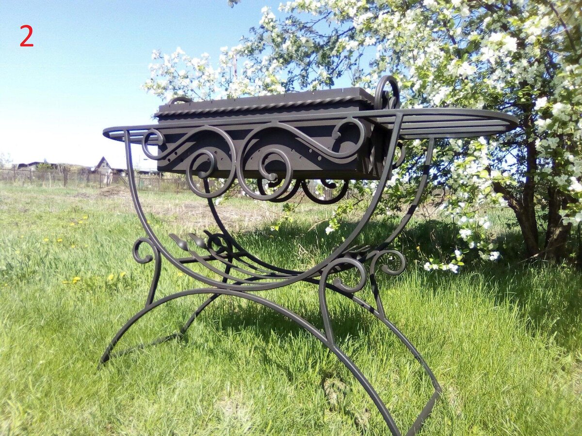 Кованые дубовые листья. Бордовые ворота. Кованые листья. Везувий легенда ковка 22. Колесные диски 22 кованые.