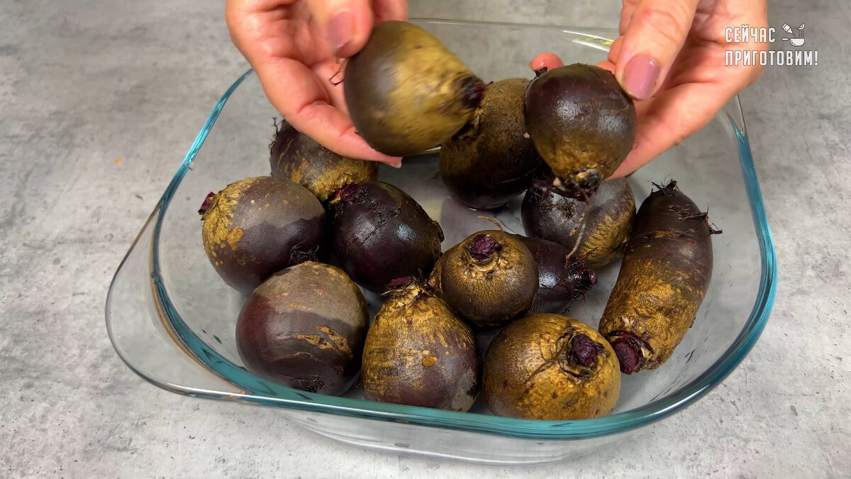 Свекольная аджика на зиму: чем проще еда, тем она вкуснее. Всё очень  просто, никакой стерилизации (банки храню в шкафу на кухне) | Сейчас  Приготовим! | Дзен