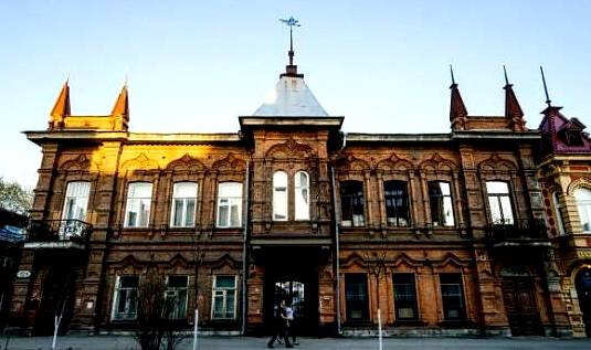 Дом Степана Основина - классика неорусского "кирпичного стиля"