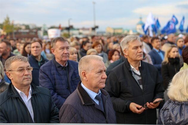    В митинге приняли участие представители различных политических партий https://cap.ru/