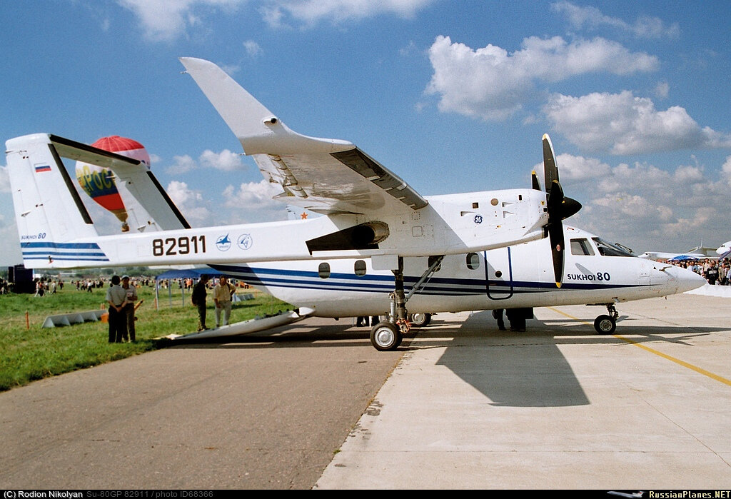 автор фото указан на снимке. 