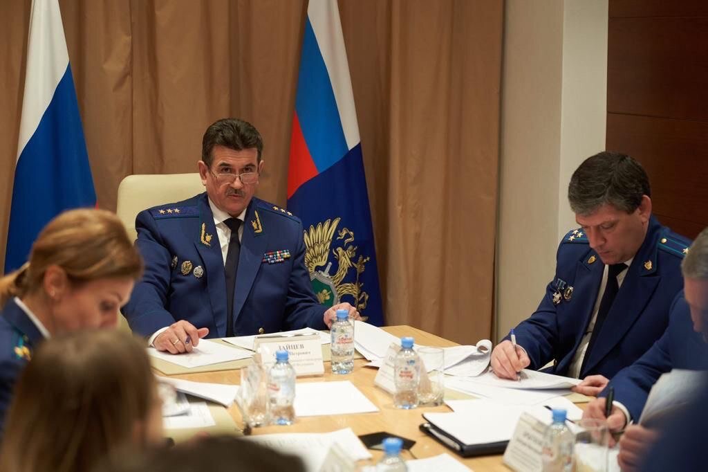    Заместитель Генпрокурора РФ Сергей Зайцев встретится с губернатором Югры Натальей Комаровой