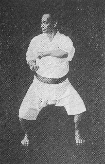 Если мы начнём говорить о каратэ, то первым делом на ум приходят такие имена как Масутацу Ояма или Гичин Фунакоши, в чьём мастерстве мало кто сомневается.