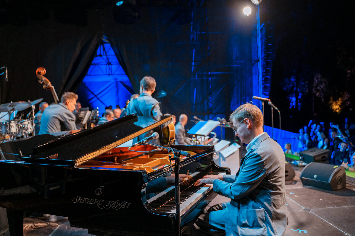 Фото с  Сайт фестиваля: http://sochijazz.com