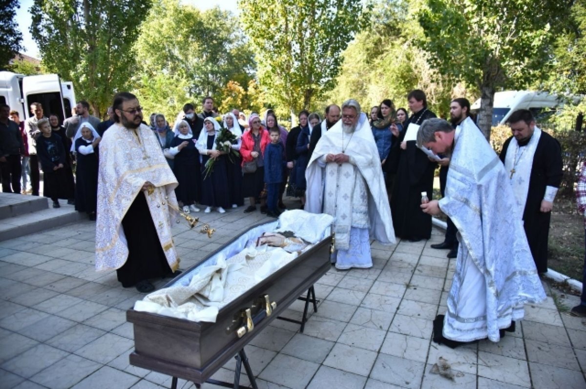    В Бузулуке проводили в последний путь иерея Георгия Колесникова.