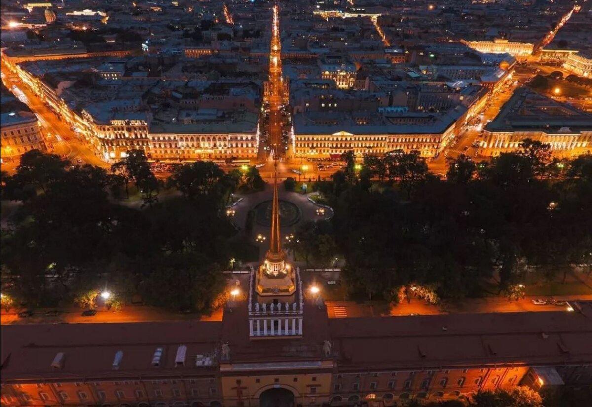 Стр санкт петербург. Невский трезубец в Санкт-Петербурге. Адмиралтейство и Невский трезубец. Адмиралтейство Санкт-Петербург трезубец. Невский проспект трезубец СПБ.