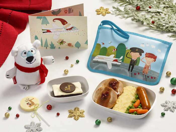  В этом декабре, пассажиры Эмирейтс окунутся в рождественскую атмосферу вне зависимости от класса перелета: праздничное меню, коллекционные наборы, лимитированный выпуск игрушек для...-2