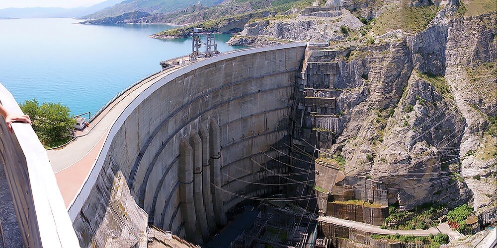 Чиркейская ГЭС водосброс