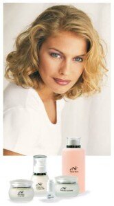 Космецевтика – лечебная, аптечная косметика,  занимает положение между лекарственными препаратами и косметикой. Такие средства относятся к более новому поколению, в их составе находятся биологические компоненты с высокой эффективностью,которые оказывают профилактическое и терапевтическое воздействие.