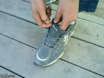 зашитый логотип бренда.