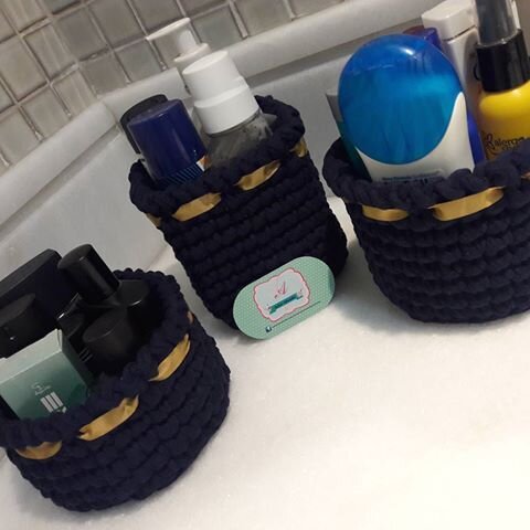 #1 Вязаные трикотажные корзины в, которых хранят ванные пренадлежности