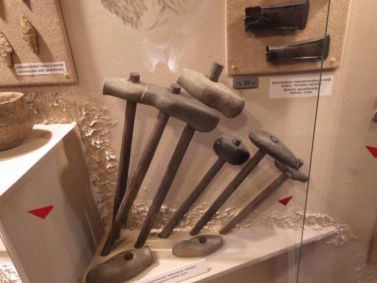 Молоток: история самого древнего строительного инструмента