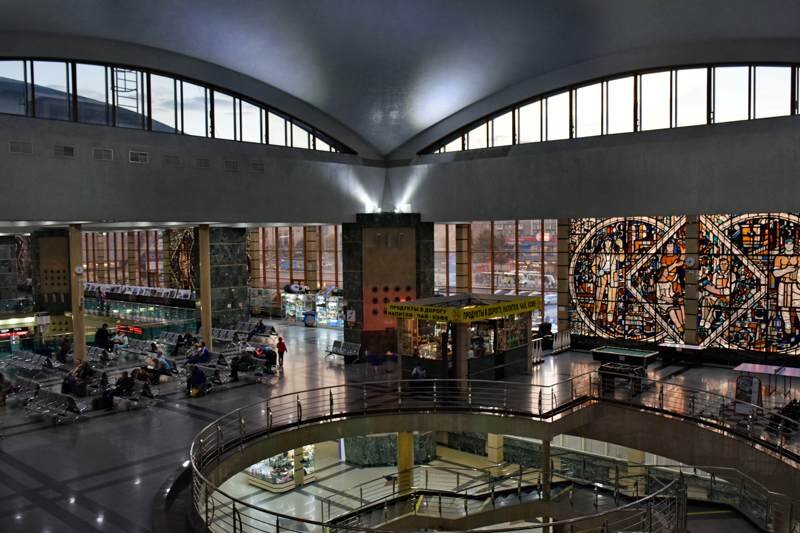 Челябинский ЖД вокзал входит в тройку лучших вокзалов России и в десятку лучших вокзалов мира.