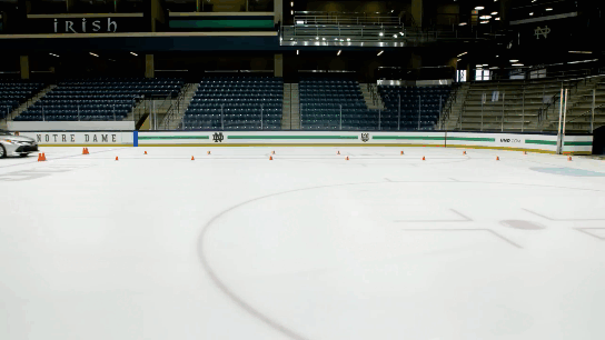 Всесезонка останавливается через 50.9 метров. Зимняя шипованная через 37.6