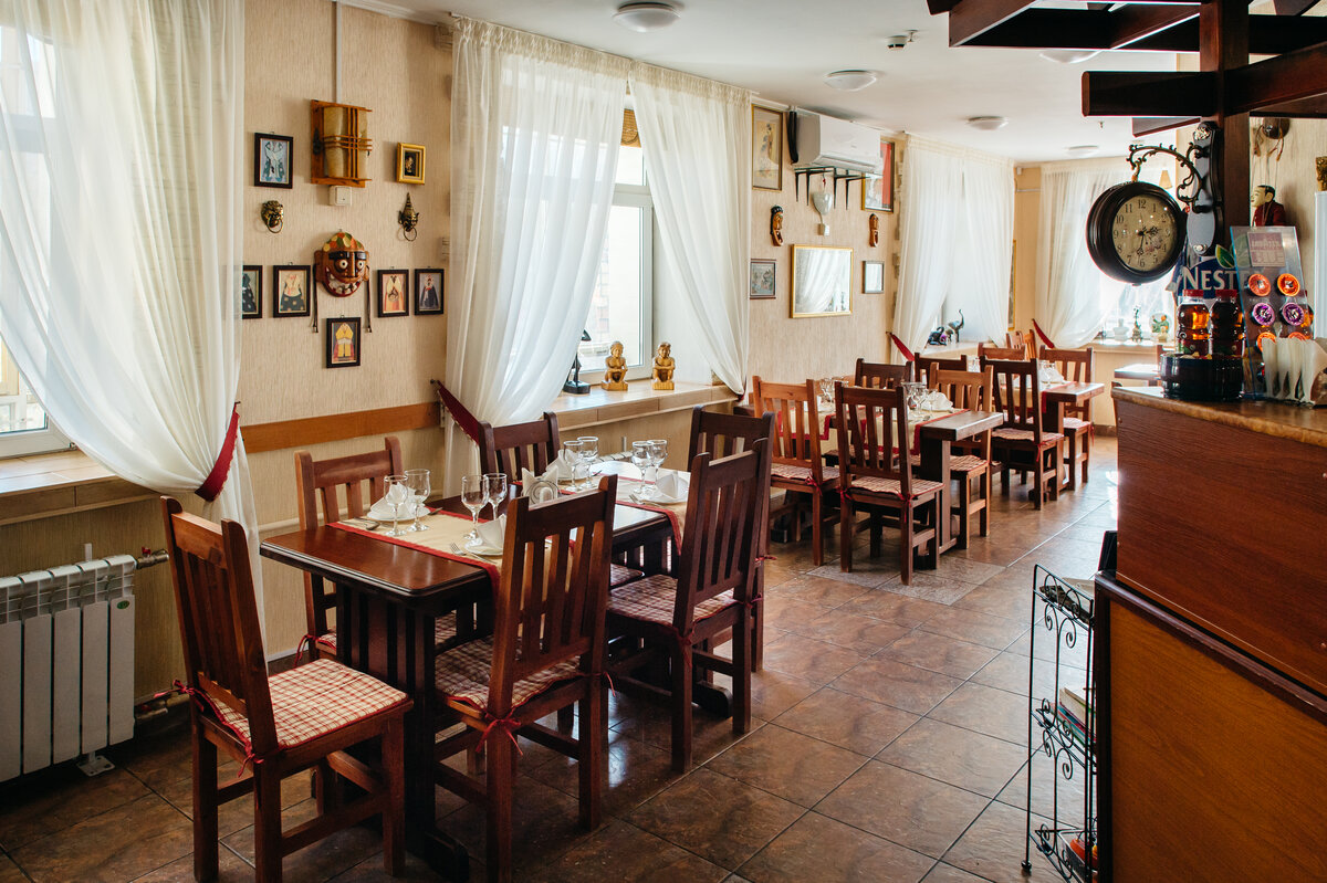 лучшие рестораны благовещенска. лучшие рестораны благовещенска. кафе зодиак благовещенск. ресторан чиж иволга. ресторан багульник.