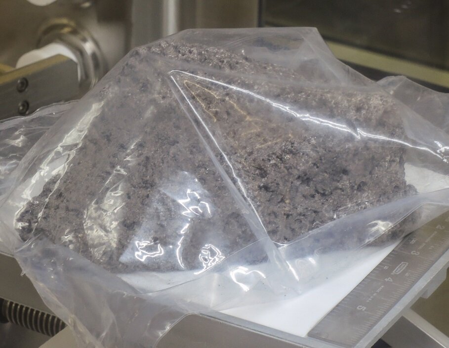 хранение лунного грунта