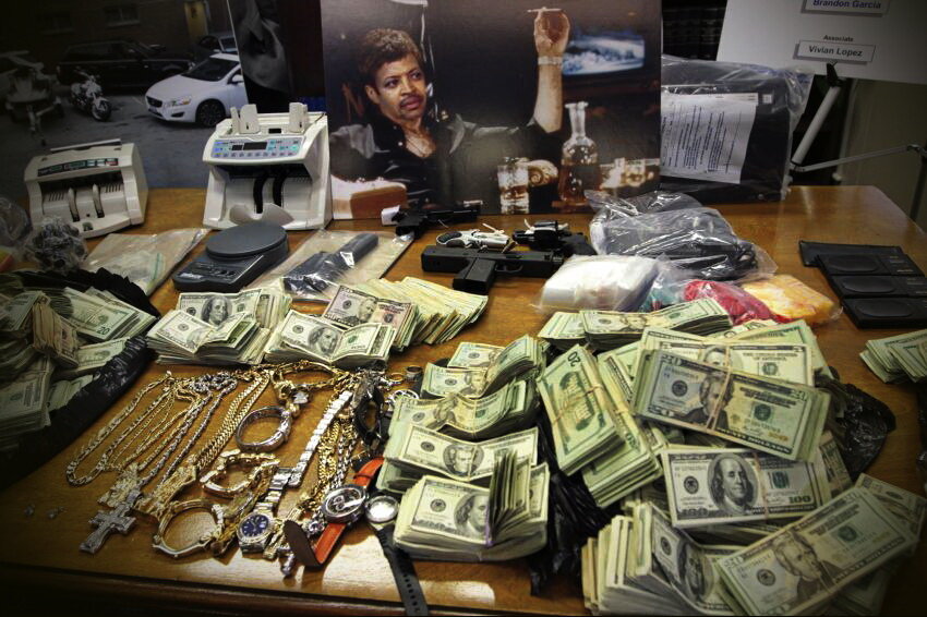 Вариант "сервировки" стола мастера хэндмейда (не является публичной офертой)